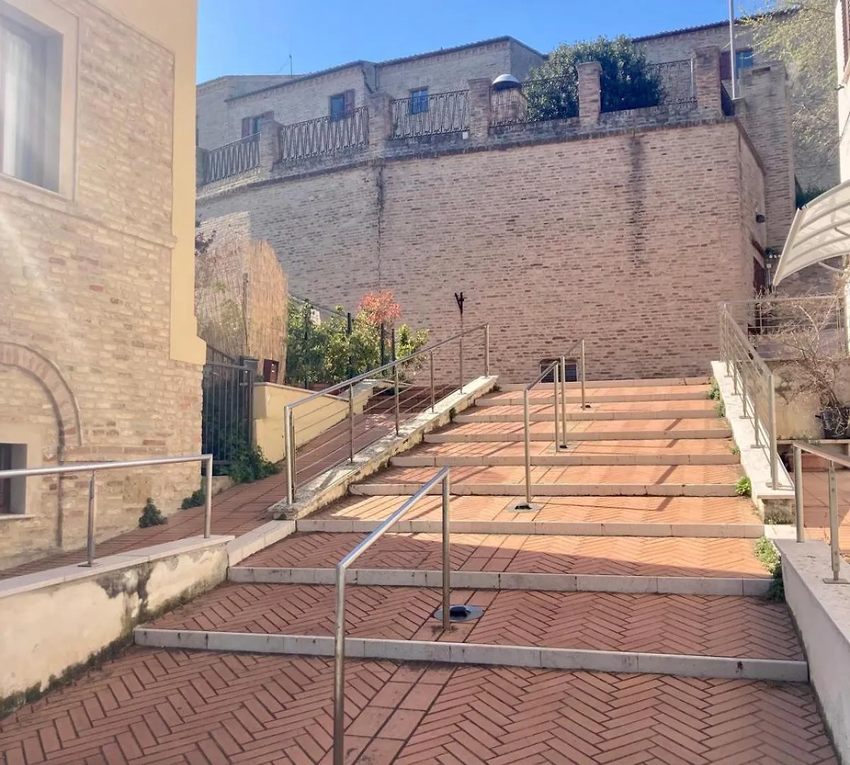 B&B Residenza Leonardo Falconara Marittima