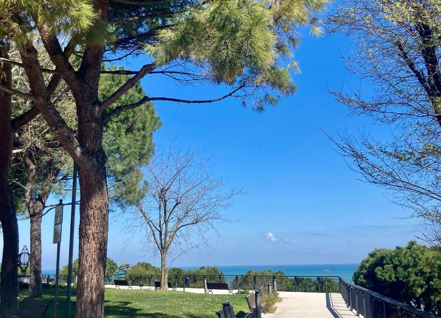 *** Aparthotel B&B Residenza Leonardo Falconara Marittima Italy