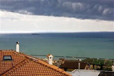 B&B Residenza Leonardo Falconara Marittima Aparthotel